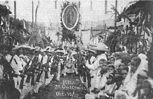 1925 - Messe des Cristeros sous le regard de ND de Guadalupe